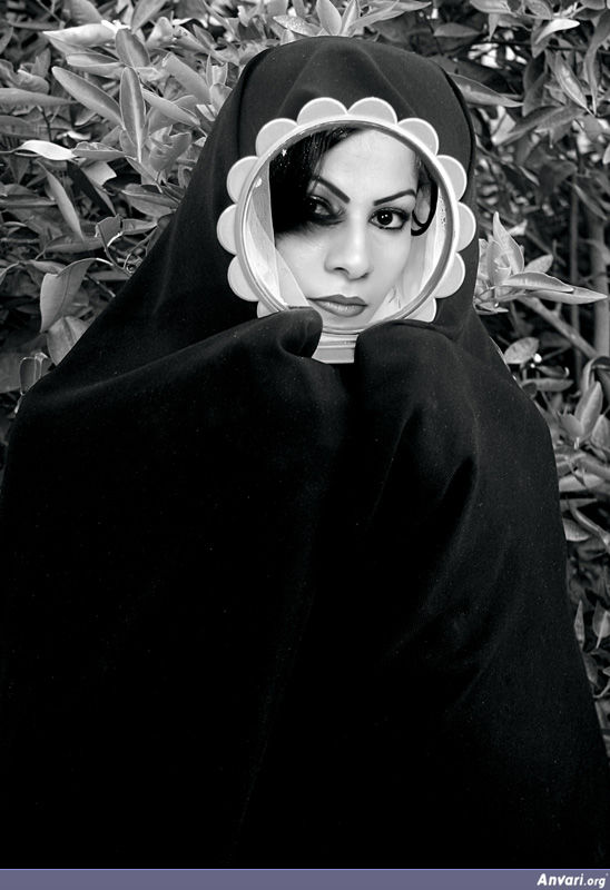 Under Hijab - Artistic Photos of Iranian Women 