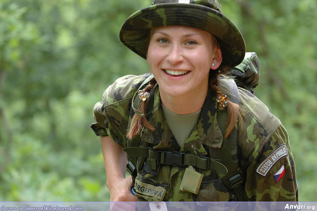 Army 026 - Female Soldiers 