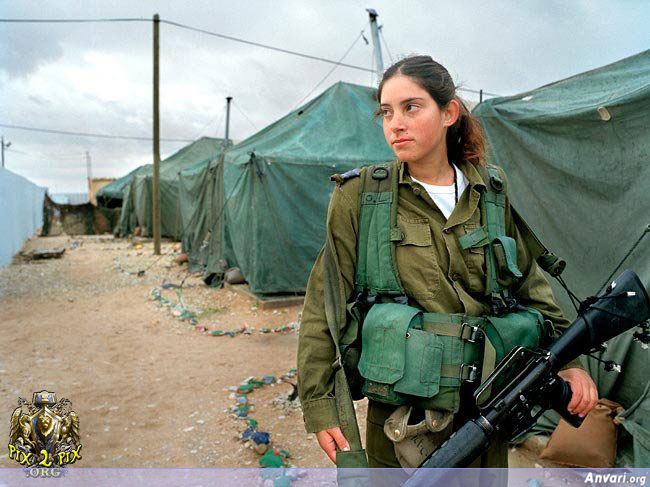 Israel 010 - Female Soldiers 