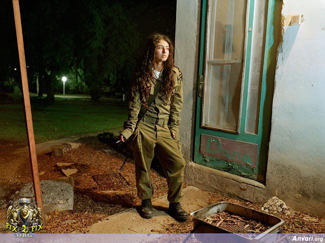 Israel 012 - Female Soldiers 