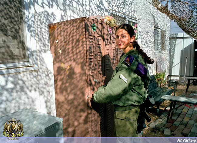 Israel 013 - Female Soldiers 