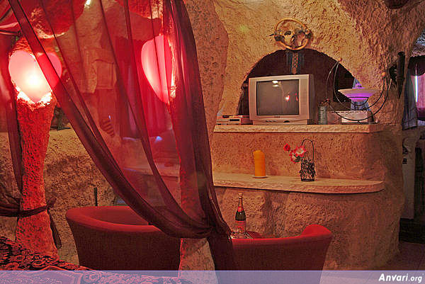 image004 - Kingdom in a Cave 