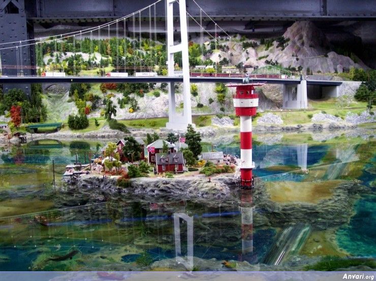 17 Miniature Wonderland - Model City with All Attractions 