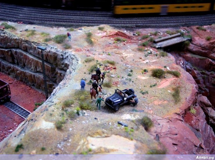 24 Miniature Wonderland - Model City with All Attractions 