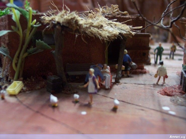 25 Miniature Wonderland - Model City with All Attractions 