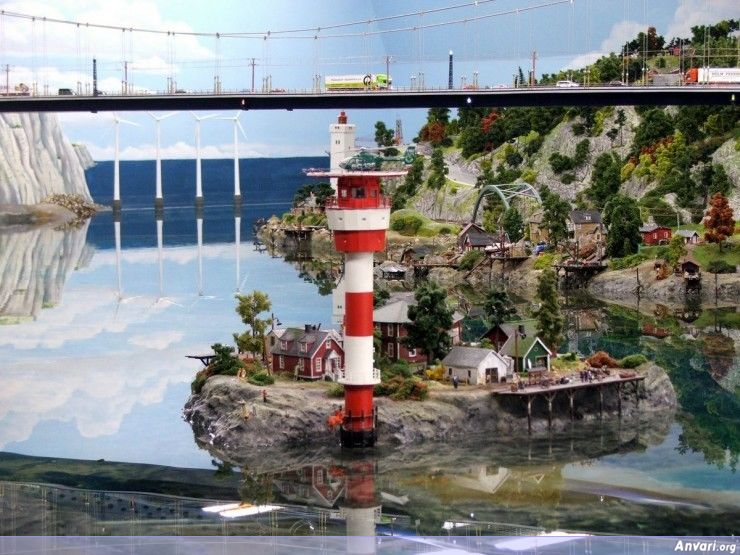 43 Miniature Wonderland - Model City with All Attractions 
