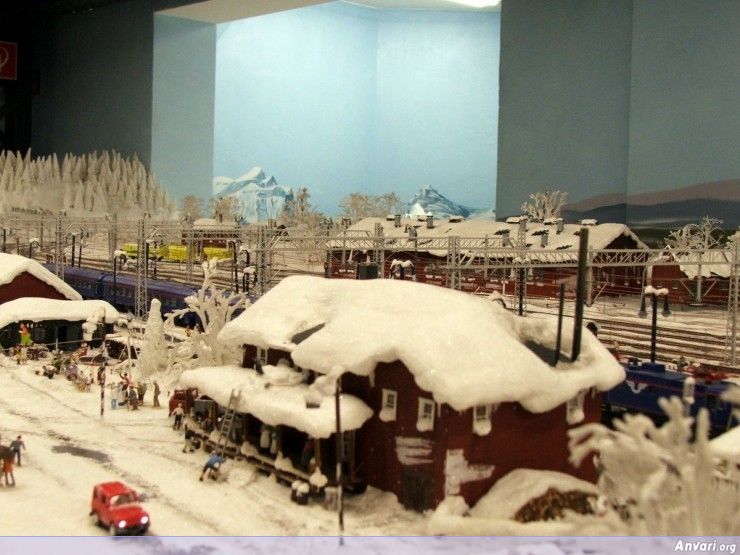 47 Miniature Wonderland - Model City with All Attractions 