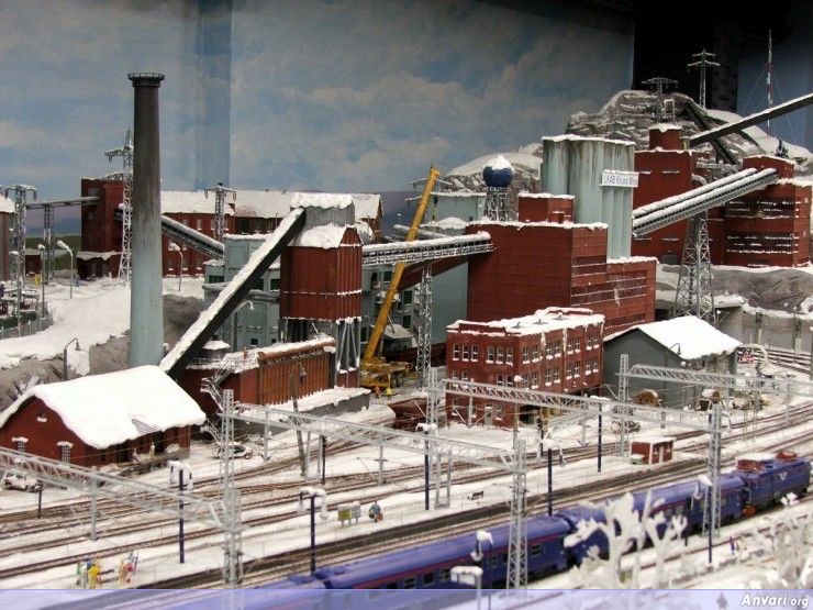 48 Miniature Wonderland - Model City with All Attractions 