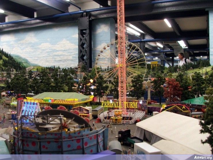 52 Miniature Wonderland - Model City with All Attractions 