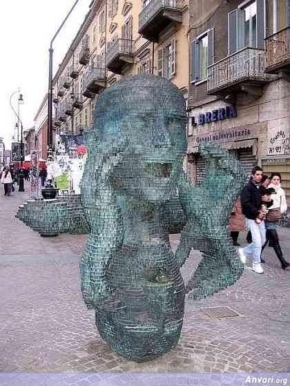 44a24322a21ce122444023 - Strange Statues around the World 