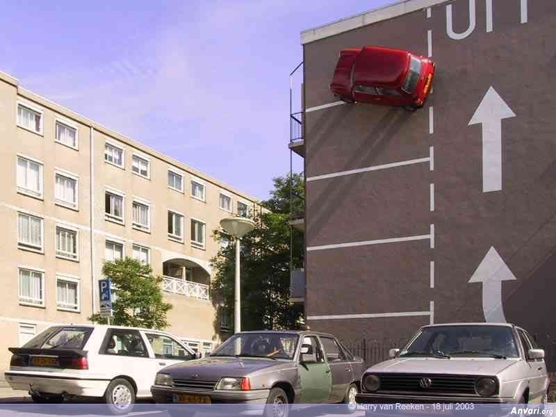 Wall Parking 1 - Strange Statues around the World 