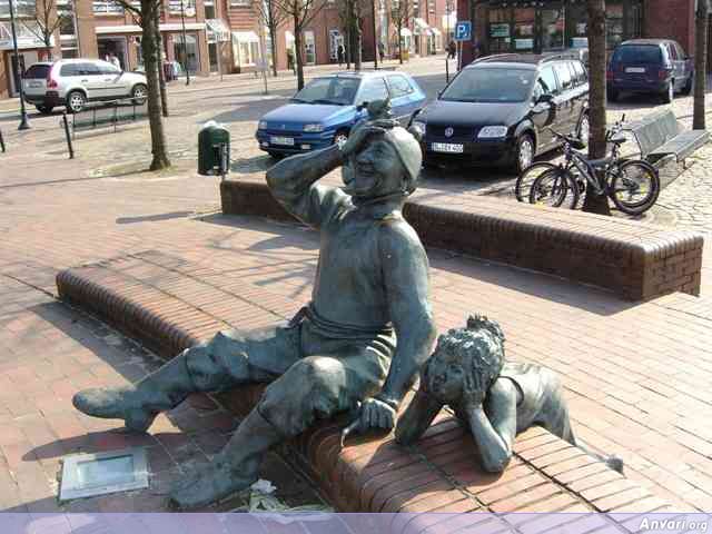 bilder 192 - Strange Statues around the World 