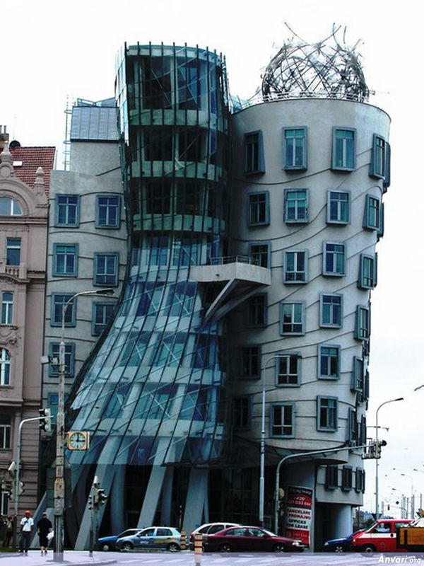 10 Most Amazing Buildings In The World