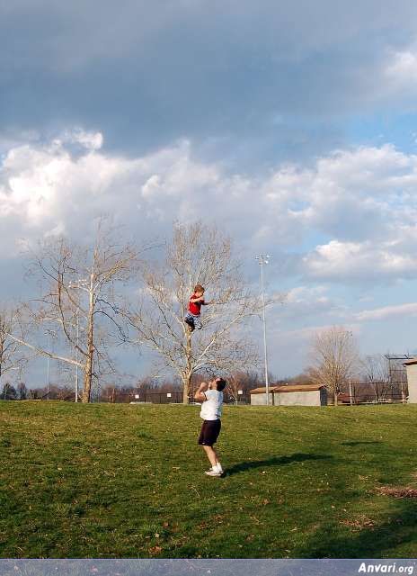 Throwing Kids 003 - Throwing Kids in the Air 