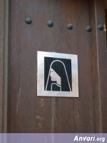 04 afemaleuaecc2 - Toilet Signs Around the World 