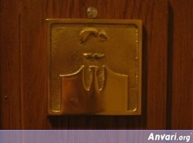 11 bhungarymaleyz1 - Toilet Signs Around the World 