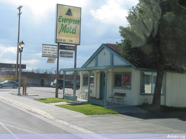 Evergreen Motel - Evergreen Motel 