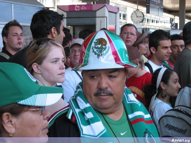 11 Mexican Fans - 11 Mexican Fans 